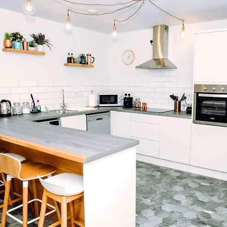 Апартаменти The Beeches *